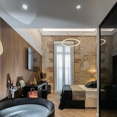 Nero Luxury בית הארחה 4*