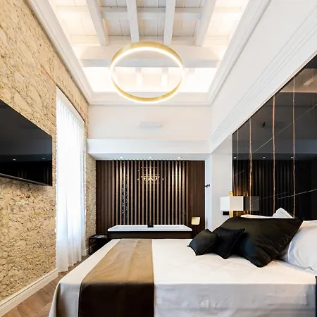 Nero Luxury 4*