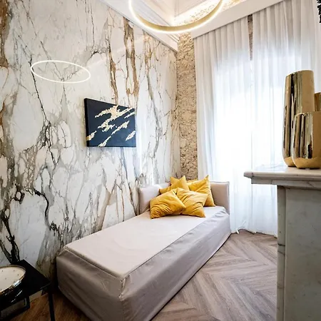 Nero Luxury בית הארחה קליארי