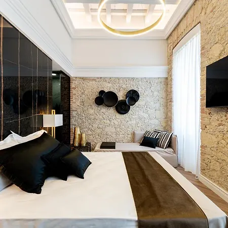 Nero Luxury 4*