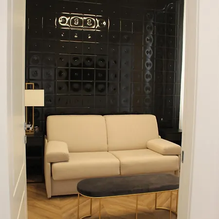 Nero Luxury